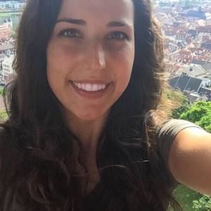 Meet your Posher, Nadia